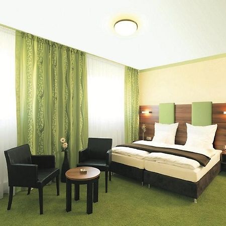 Hotel Und Cafe Paso Vierkirchen Екстериор снимка